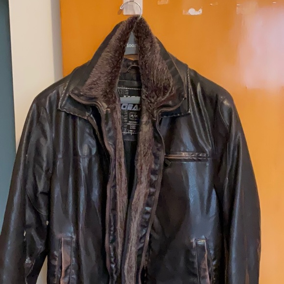 Men's Brown Leather Jacket - Picture 3 of 10
